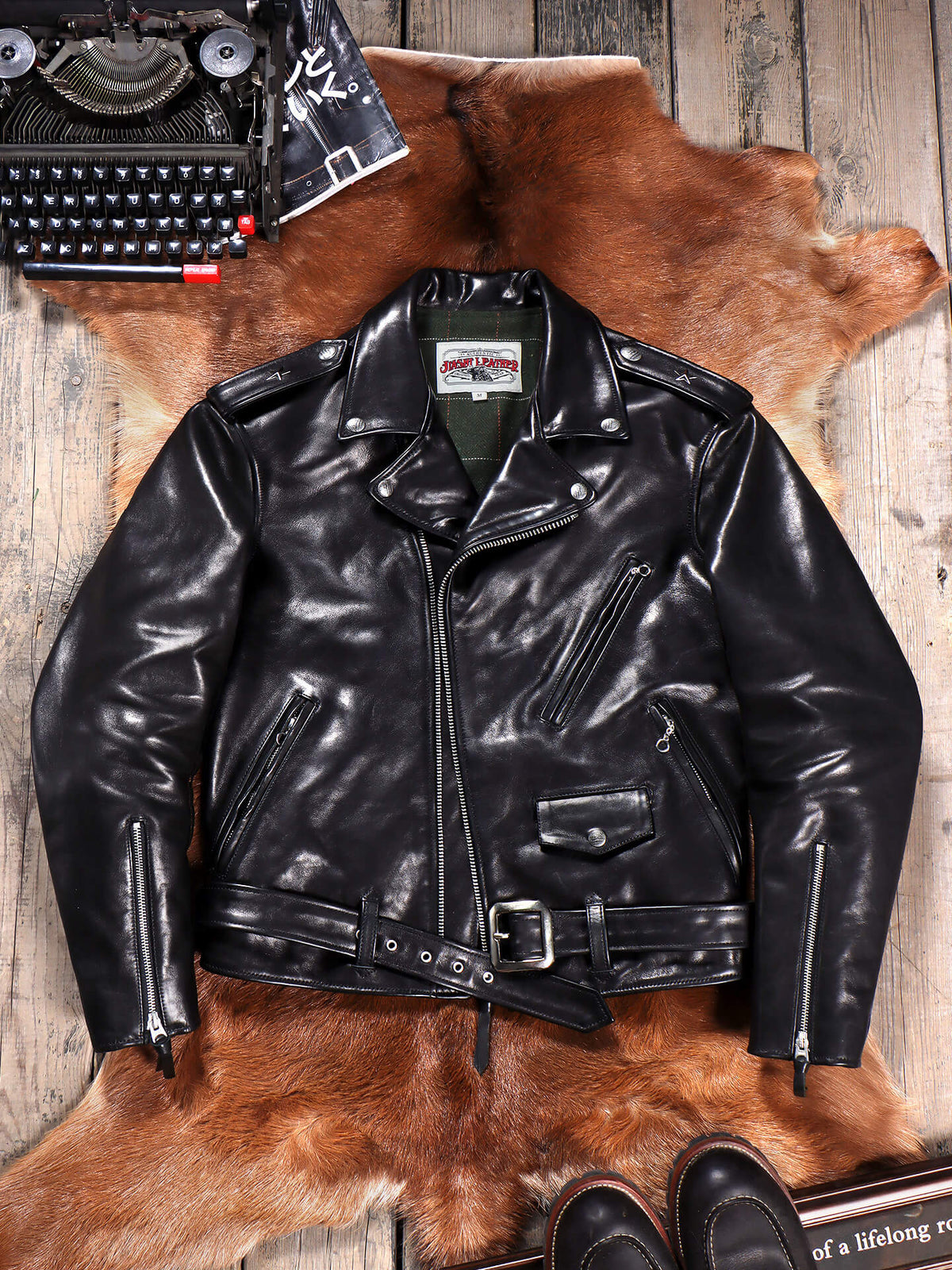 Men's Leather Jacket - M