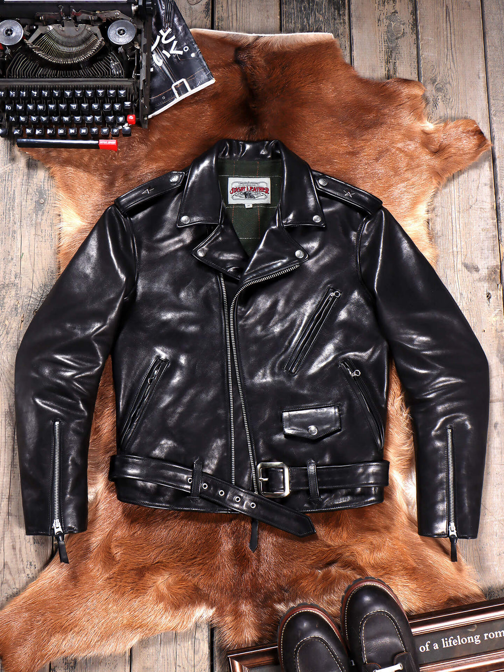 Men's Leather Jacket - L