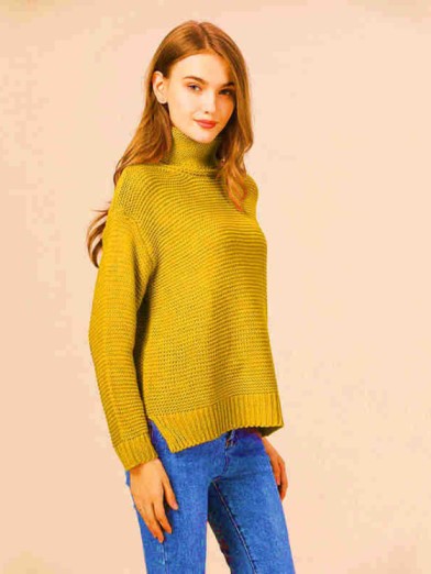 Women's Oversized Turtleneck Sweater Comfort and Elegance - Green