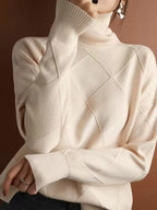 Women's Oversized Cashmere Sweater with 3D Diamond Pattern - Beige
