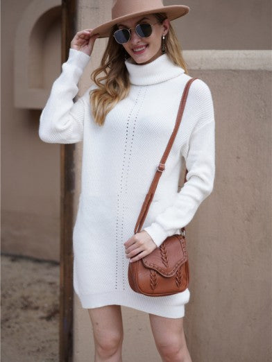 Women's Oversized Turtleneck Sweater – Casual Elegance - Caramel