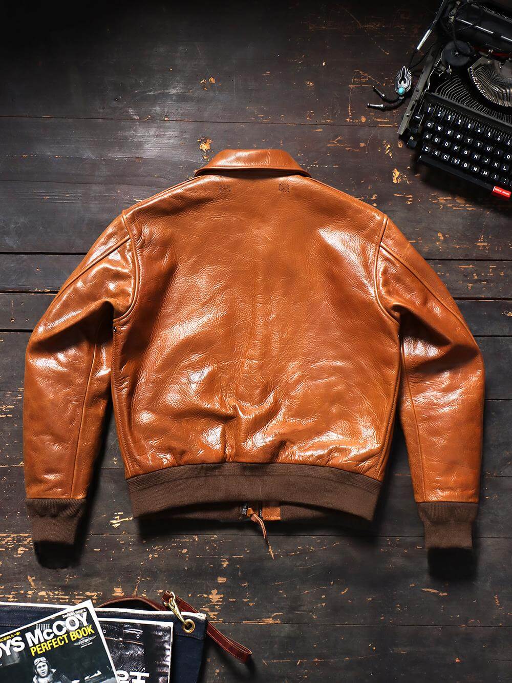 Men's Leather Jacket - L