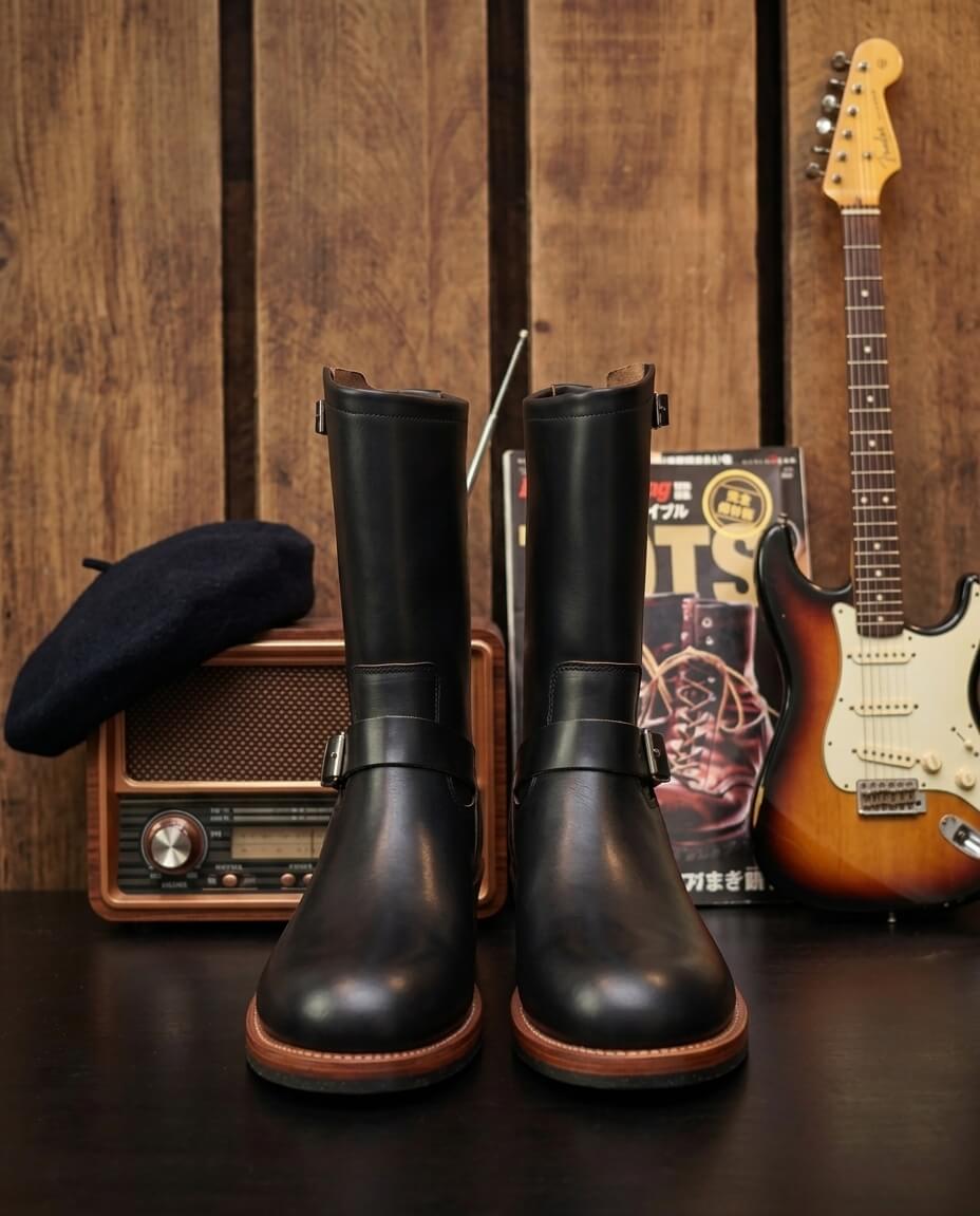 Men's Engineer Boots - Amber Cowhide