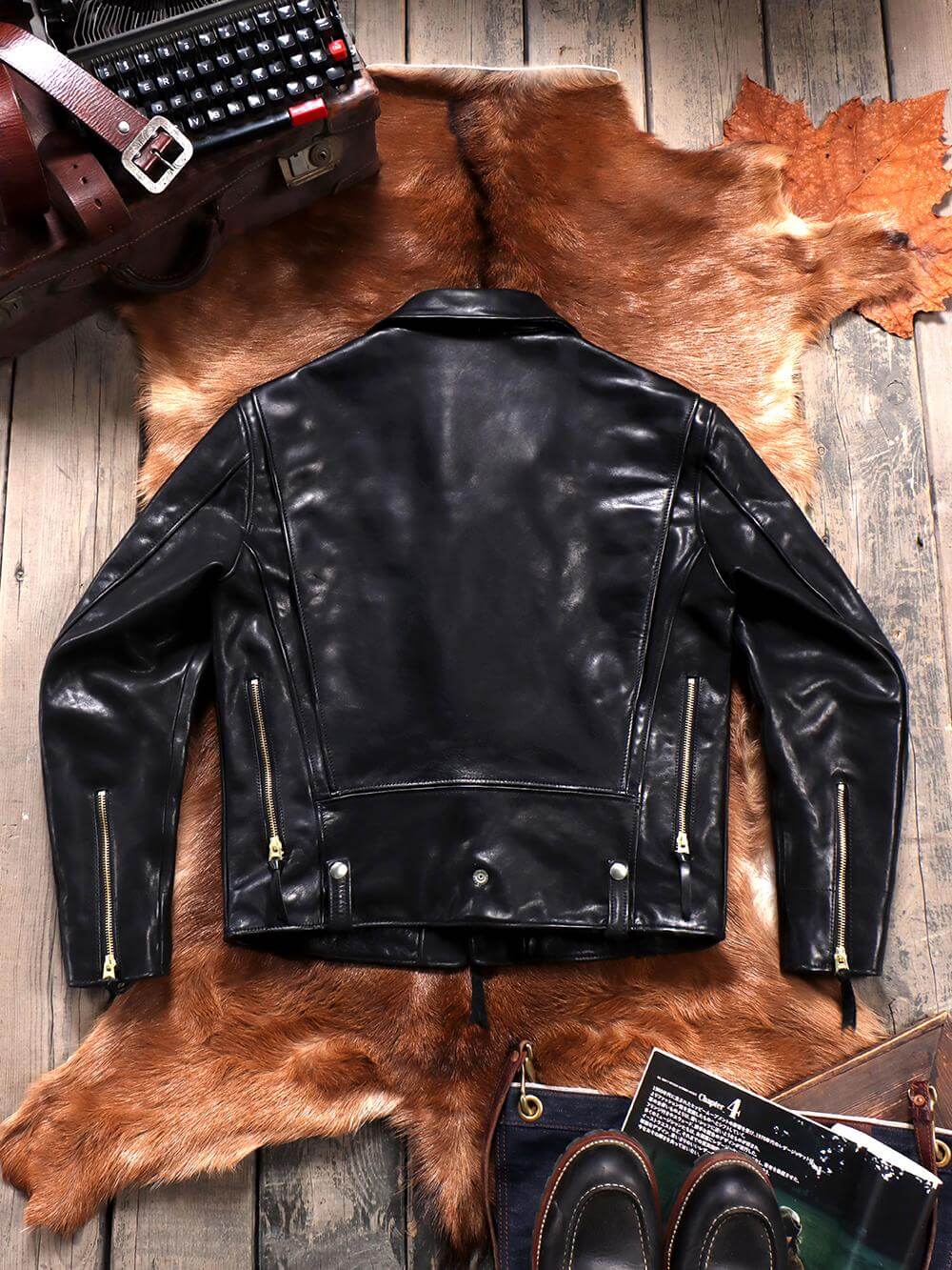 Men's Leather Jacket - M