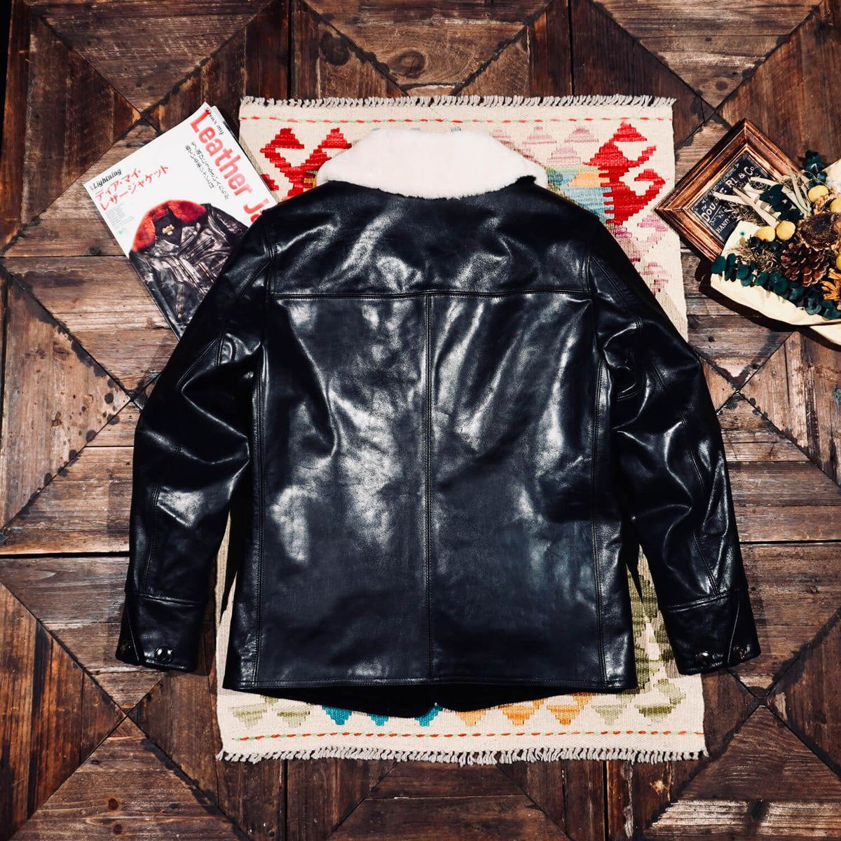 Men's Leather Jacket - L
