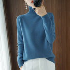 Women's Karolina Classic-cut turtleneck sweater - Ivory
