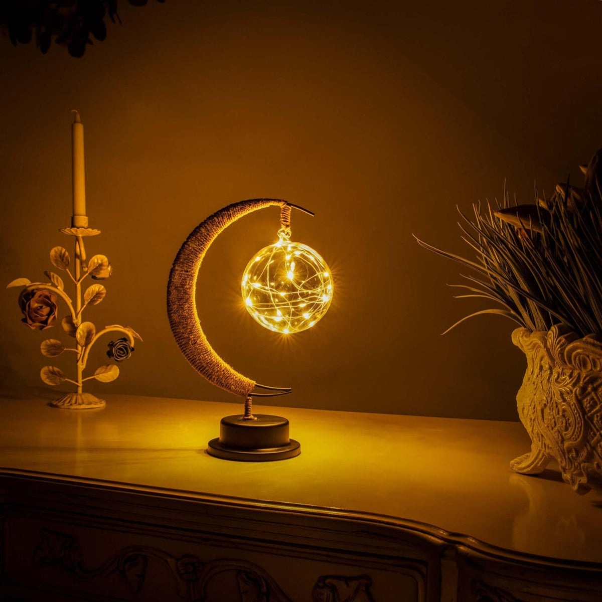 Decorative Table Lamp - Ambient Moon Glow Lighting - Golden Shimmer / Warm Light
